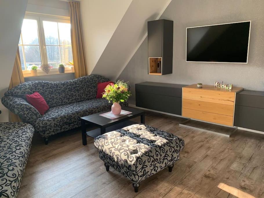 Ferienwohnung Fischer Mit E-Ladestation Direkt Am Haus Schwarzenberg (Saxony) Exterior foto